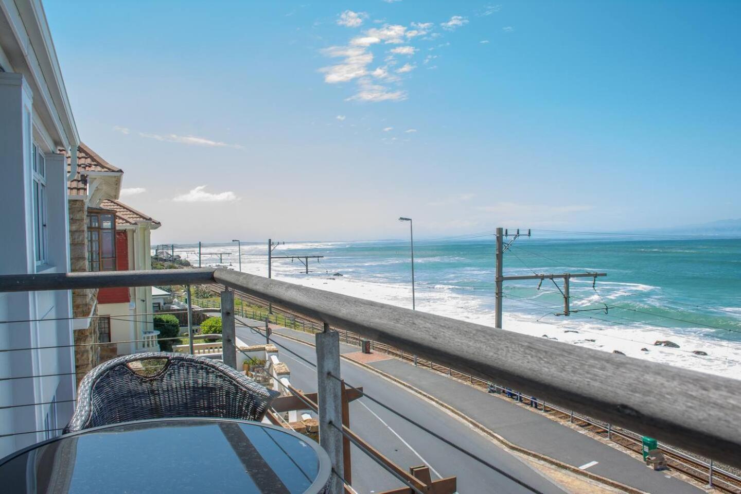 Oceanfront Penthouse By Open Home Muizenberg Exterior photo